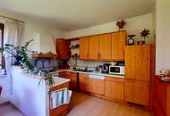 ''Gepflegtes Haus mit Geschäft in Petzenkirchen''