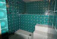 Bungalow in Siedlungsrandlage mit sensationellem Garten und Sauna-Bereich