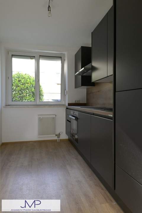 Erstbezug - sehr schöne, ruhige, zentral begehbare 2-Zimmerwohnung mit neuer Küche, gleich bei der U1 Troststraße!