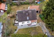 Haus mit Sanierungsbedarf auf großem Grundstück in perfekter Wohngegend