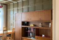 WUNDERBARES HAUS, BESTE LAGE! Letzter Altbaustock mit Lift! Wohnung mit Sanierungsbedarf!