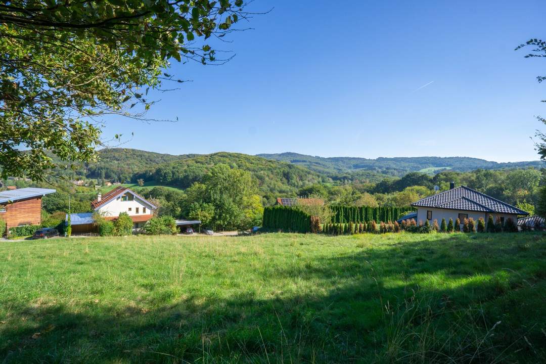 Grundstück mit Weitblick in Eichgraben – 2.100 m² Bauland in grüner Südost-Hanglage