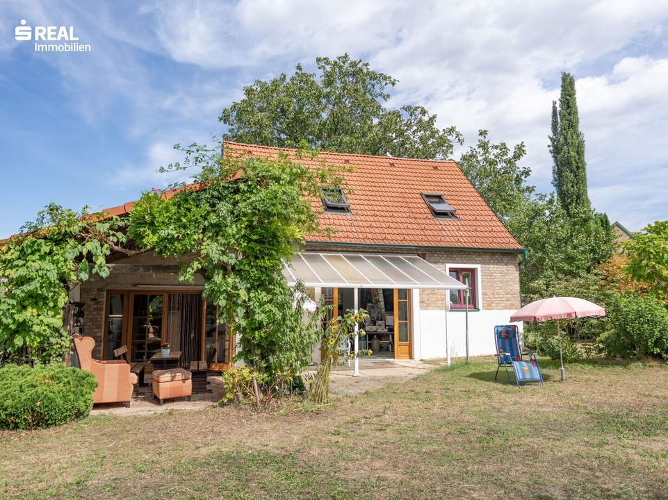 Liebevolles Anwesen mit Atelier auf traumhaft schönem Eigengrund - 59,17m² Wohnhaus plus 58,84m² modernisierte Scheune!