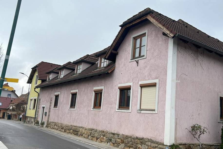 GROSSZÜGIGES LANDHAUS MIT KLEINER HALLE ALS WERKSTATT UND ABSTELLFLÄCHE SOWIE EIN EHEMALIGES HEURIGENLOKAL MIT VIEL POTENTIAL, Haus-kauf, 299.000,€, 3541 Krems(Land)