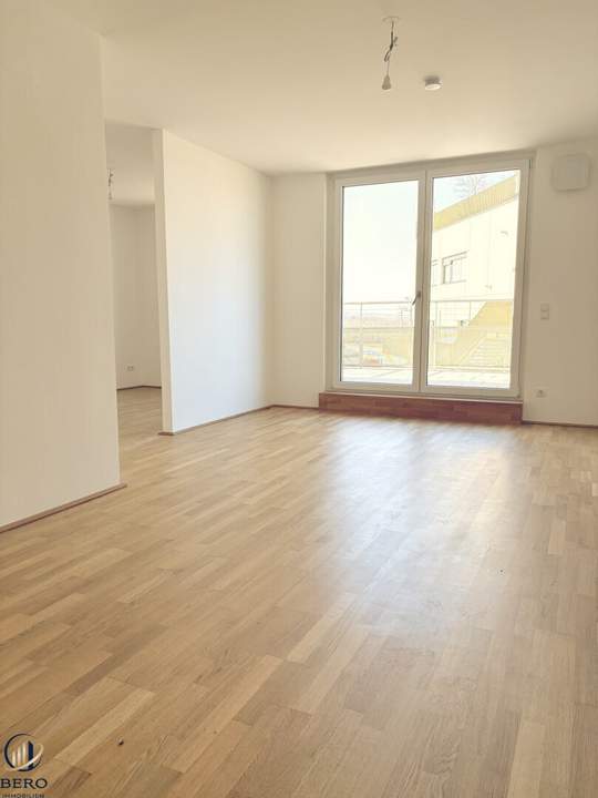 Provisionsfrei- Dachgeschoss- Traum- 2 Zimmer mit Balkon