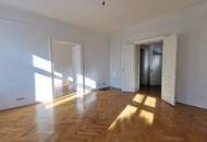 Schöne 4,5 Zimmer Altbau-Villenetage mit Gartennutzung und kleinem KFZ-Stellplatz