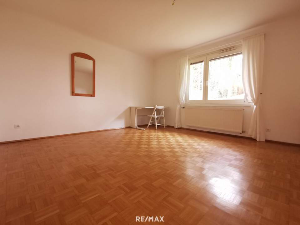 2 Zimmer in einem gepflegten Haus, thermisch saniert. Ruhelage.