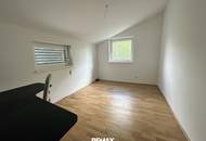 großzügige Dachgeschosswohnung in Ohlsdorf