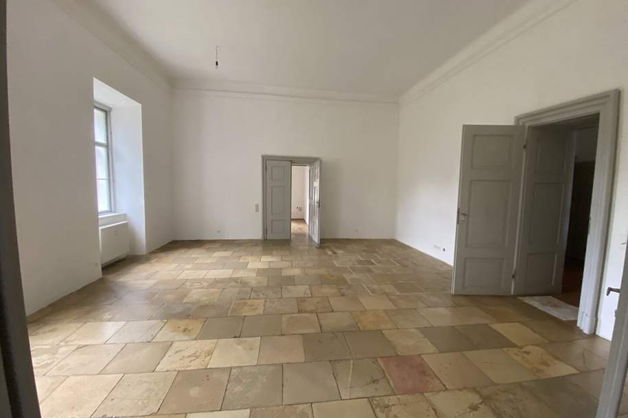 Herrschaftliches Wohnen im Schloss 138 m² 4 Zimmer, Wohnung-miete, 1.694,06,€, 2435 Bruck an der Leitha