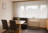 Großzügige Erdgeschosswohnung mit Loggia und Garage!