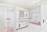 Panoramablick inklusive – Zweifamilienhaus mit Potenzial für Ihre Ideen