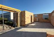 Exklusiver Bungalow am Neufelder See – ca. 100 m² Wohnfläche mit Garten und Seezugang