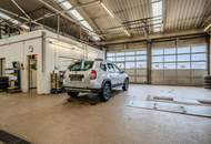 Autohaus mit Werkstatt und befestigten Ausstellungsflächen in Langenwang