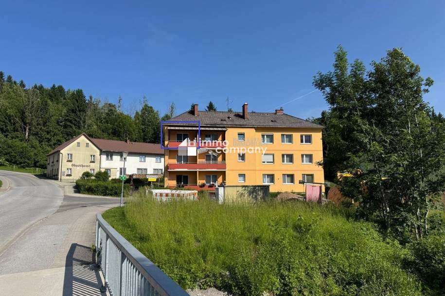 Sanierungsbedürftige 2-Zimmer-Wohnung mit Balkon und Grünblick – 2. Obergeschoss in Afflenz-Kurort, Wohnung-kauf, 129.000,€, 8623 Bruck-Mürzzuschlag
