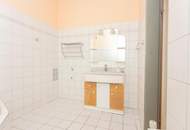 2-Zimmer-Altbauwohnung mit Gewölbedecken – mit optionalem AUTOSTELLPLATZ-voller Potenzial – im 2. Bezirk Karmeliterviertel