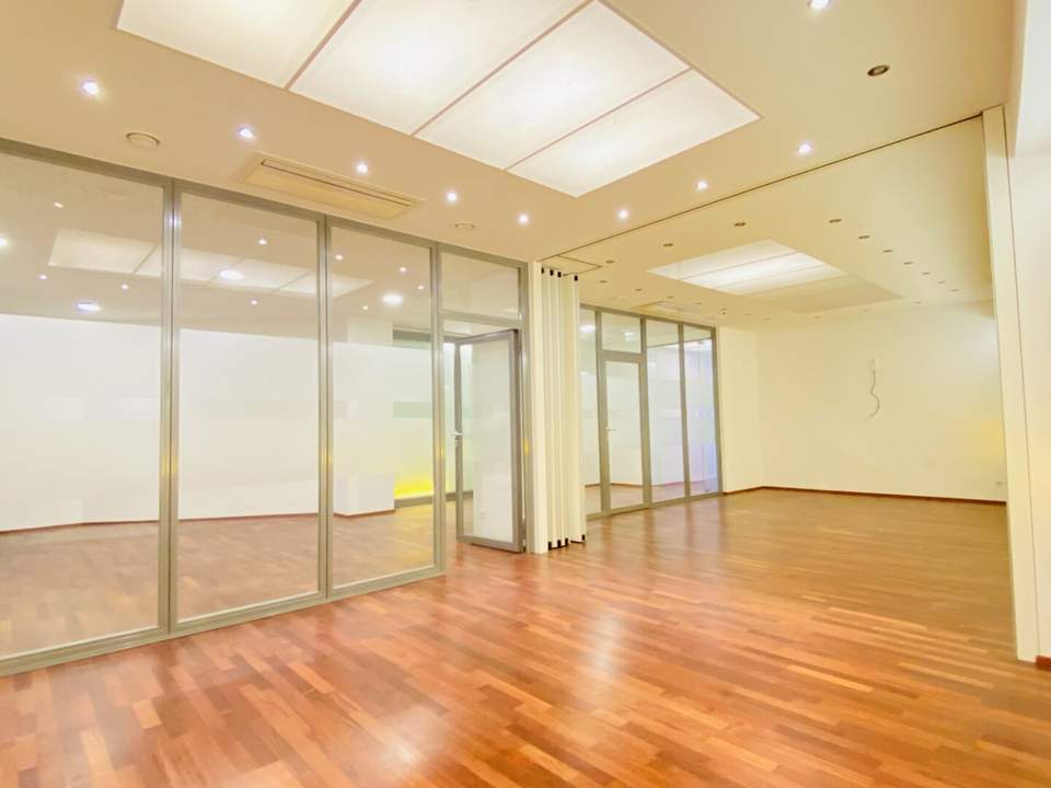 Büro/Praxisfläche- in exklusiver Lage zu vermieten