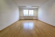 Mehrere freie Flächen in Bürogebäude nächst Triester Straße!