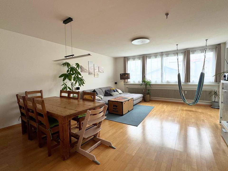 4-Zimmer-Familienwohnung mit Loggia & Home-Office-Komfort