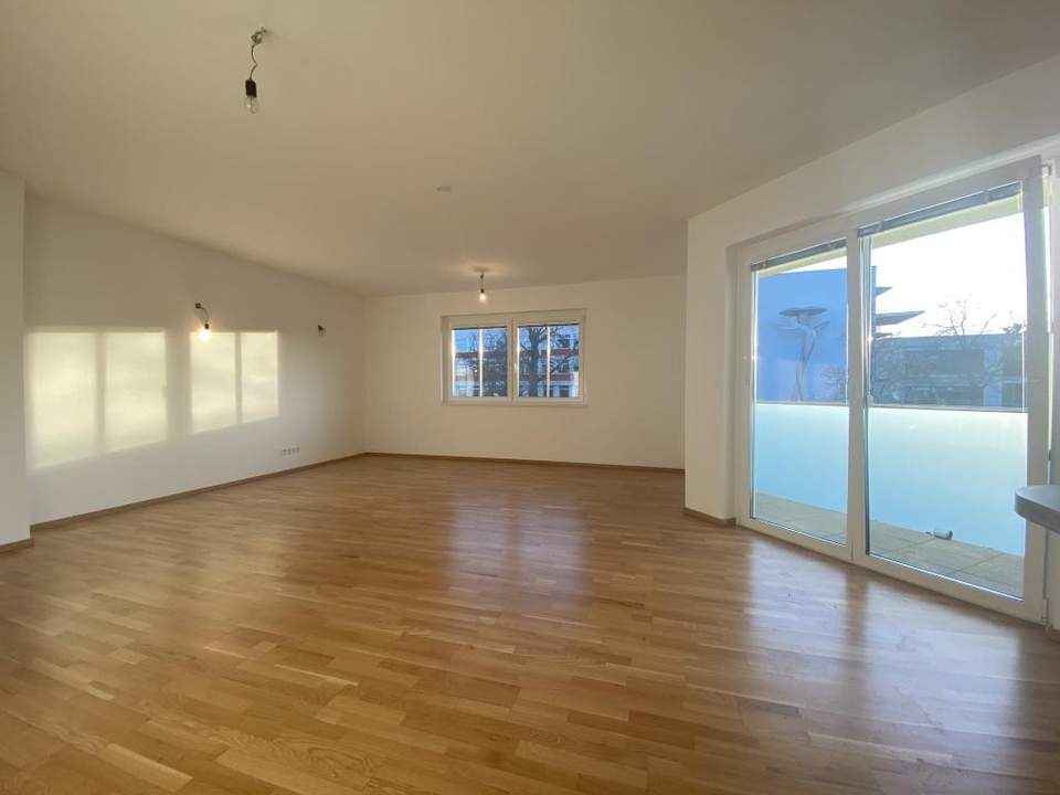 Zehnerviertel, Bahnhofsnähe!!! ABENDSONNE!!! Großzügige 2 Zimmer Wohnung mit Loggia!!!