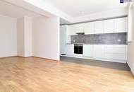 Ideale Hofruhelage! Neuwertige 2 Zimmer Wohnung mit großer Loggia!
