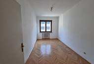 WOHNUNGSPAKET IM OPERNRINGHOF // 4 WOHNEINHEITEN