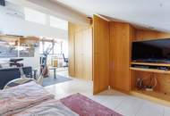 1170 AM HEUBERG: GROßZÜGIGER FAMILIENWOHNSITZ MIT INDOORPOOL, WELLNESS, GARTEN &amp; WIEN-BLICK