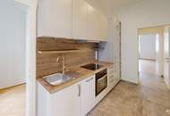 2-Zimmer-Wohnung mit großzügiger Loggia in saniertem Altbau