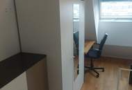 1 Zimmer in einer Wohngemeinschaft frei! Termine telefonisch mit deiner neuen Mitbewohnerin!