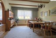 großzügig, zentral, vielseitig– Liegenschaft mit Wohnung, Geschäft und großem Grundstück in Würflach zu verkaufen!