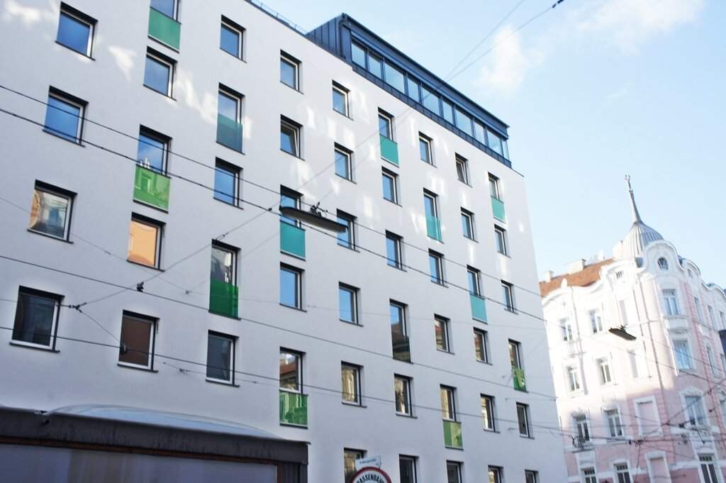 Tiefgaragenstellplatz (Kein Stapelparker) ab sofort zu mieten