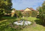 Homeoffice Paradies im historischen Schloss mit Parkblick - Wohnen mit Tennisplatz und 2.000m2 Privatgarten