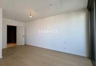 Fantastischer Erstbezug mit durchdachtem Grundriss, Balkon und Sonnenuntergang (Doorman, Gym, Pool, Lounges)