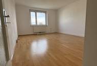 Helle, praktisch geschnittene 2-Raum-Wohnung in ruhiger und beliebter Lage von Wels – mit eigenem Parkplatz, durchdachter Ausstattung und entspannender grüner Aussicht!