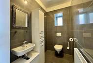 Arbeiten &amp; Wohnen perfekt vereint – Saniertes Einfamilienhaus mit Geschäftslokal und großzügiger Terrasse