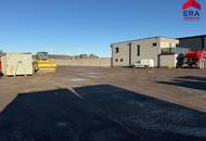 Top-Lage direkt an der A5: Vielseitige Freifläche in Schrick für private und gewerbliche Zwecke