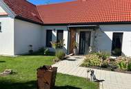 Kernsanierter Streckhof mit Salzwasserpool, großem Grundstück und außergewöhnlichen Wohnambiente in zentraler Dorflage