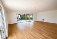 Urban Retreat mit Eigengarten - moderne Villa in Brunn am Gebirge