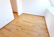 Wohnen mit Schlossblick! Exklusive Dachgeschoss-Perle mit viel Grün und Privatsphäre + 3 Zimmer + Nachhaltige Erdwärme + Höchste Qualität!