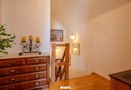 Fernblick & 4.994 m² Grund – Wohnhaus mit Bauplatz-Potenzial
