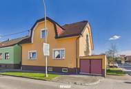 Charmantes Einfamilienhaus mit großzügigem Garten, 2 Garagen und viel Potenzial