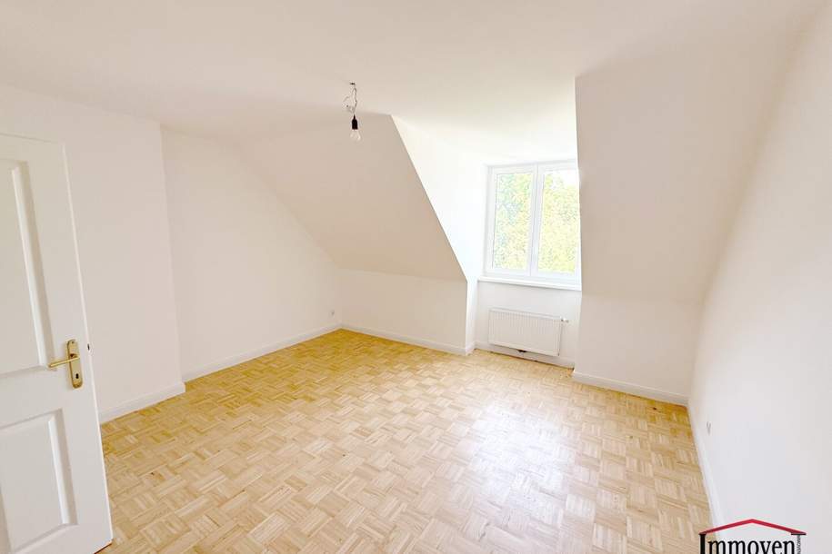 PROVISIONSFREI - SANIERT - ERSTBEZUG: eine sehr gut angelegte und helle 2-Zimmerwohnung im Dachgeschoss mit Eigengarten und zusätzlichen GOODIES!, Wohnung-kauf, 249.000,€, 8020 Graz(Stadt)