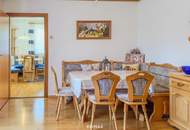 Großzügiges Wohnhaus am Dorfrand mit Nebengebäude