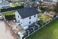 NEUBAU - Haus in Bahnhofsnähe! *Wärmepumpe, Fussbodenheizung, Baujahr 2015 & vieles mehr!*