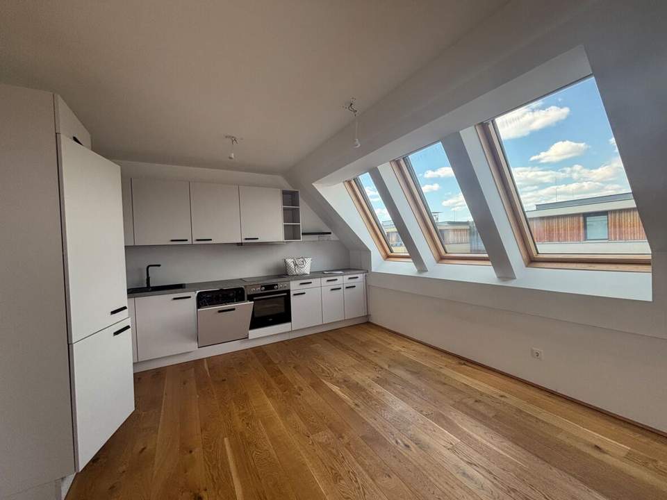 ZU VERMIETEN! 3 Zimmer Dachgeschosswohnung mit Balkon_T34