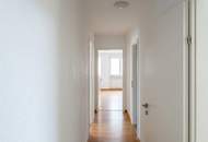Der nächste Sommer kommt bestimmt! Coole DG Wohnung mit großer Loggia und Seenähe!