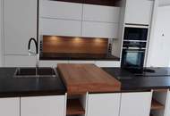 Villa mit Pool, voll unterkellert – mit Top-Ausstattung