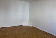 Helle 2-Zimmer-Wohnung mit Kaminanschluss & Lift – Nähe Wiedner Hauptstraße