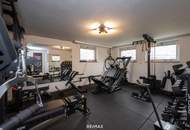 Unterkellerter Bungalow mit traumhaftem Garten u. Doppelgarage in zentraler Lage!