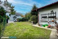 Liegenschaft mit Zukunft !Solider Bungalow zum Sanieren auf großzügigem Baugrund U-Bahn-Nähe!