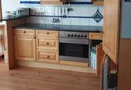 Vermiete Liegenschaft teilbar 1) Haus 157m² 2)Geschäftslokal (Praxis Gastro?, Kaffee? ect) 220m² 3)Lager derzeit mit Hochregalen 250m² 4)Lager- Geschäfts- oder Bürofläche 1.OG 234m² 5)Doppelgarage LKW-tauglich 49,40m² 6)Außenflächen und Parkplätze (Provisionsfrei)